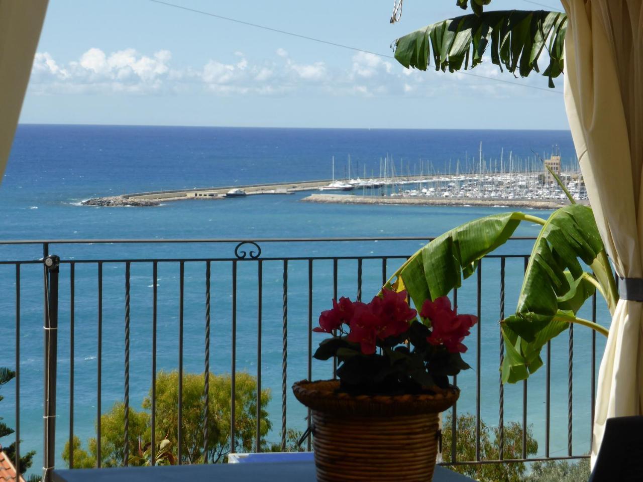 Villa Del Mare Ligure Terme & Spa Piscina A 37 Gradi Santo Stefano al Mare Exterior photo